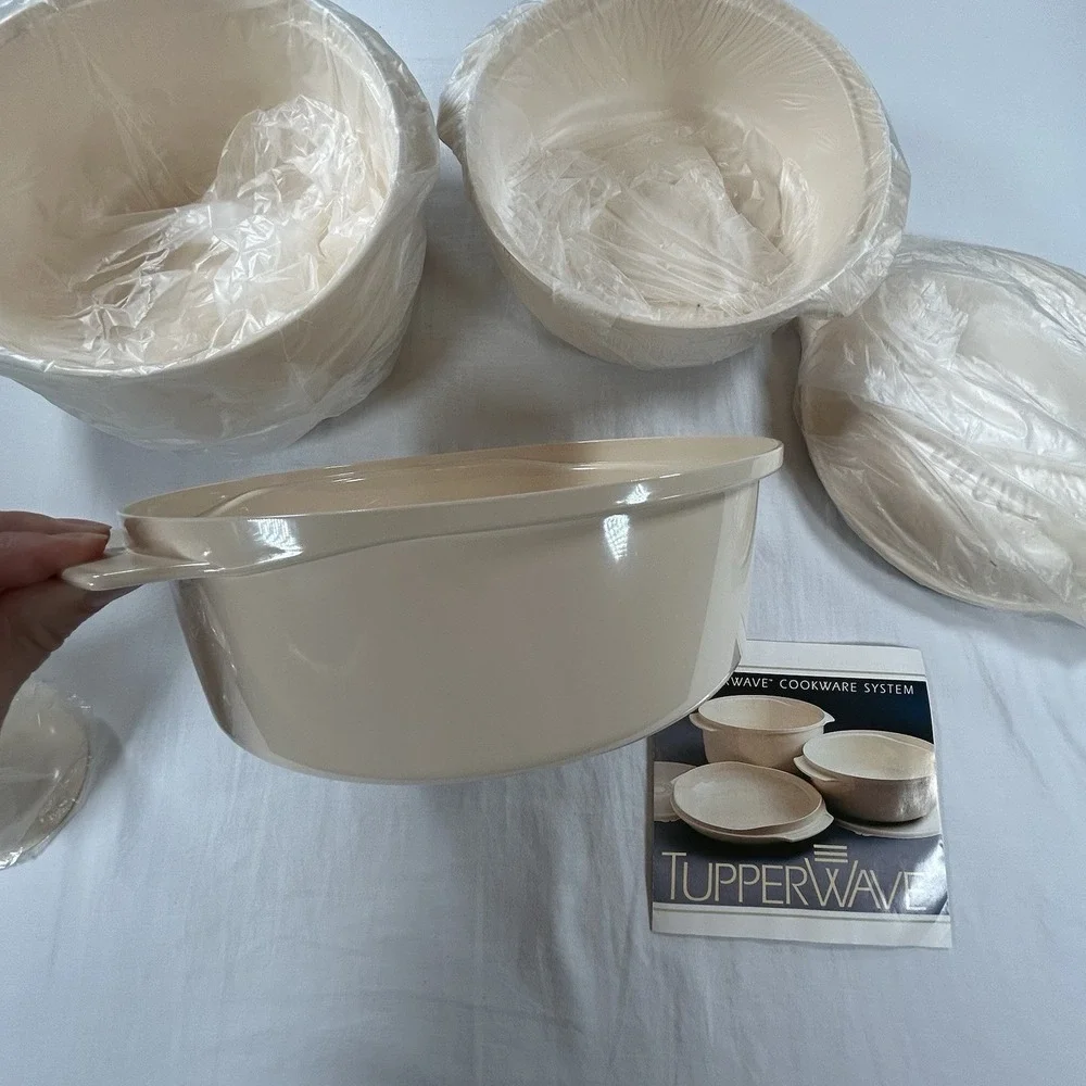 TUPPERWARE Cookware System Microwave 3 QT ,1 3/4 QT Stacking Cooker 1990 Almond